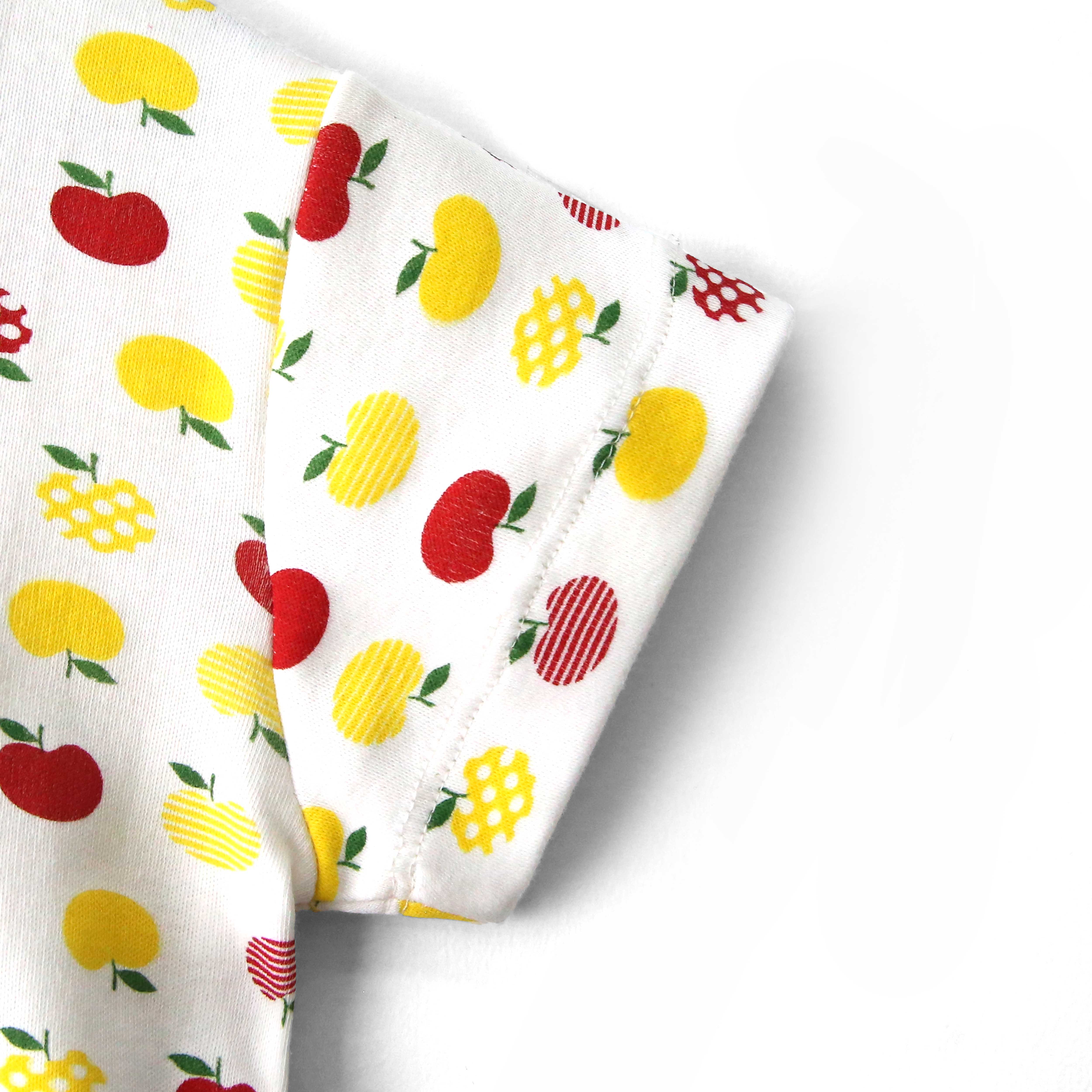 Apple print tee shirt and shorts for infants